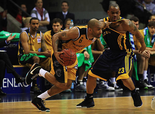 场比赛中展 场比赛中展