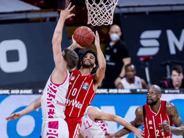 年轻球员逐 年轻球员逐